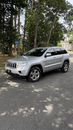 JEEP GRAND CHEROKEE 3.6 LAREDO 4X4 V6 24V GASOLINA 4P AUTOMÁTICO JEEP GRAND CHEROKEE 3.6 LAREDO 4X4 V6 24V GASOLINA 4P AUTOMÁTICO